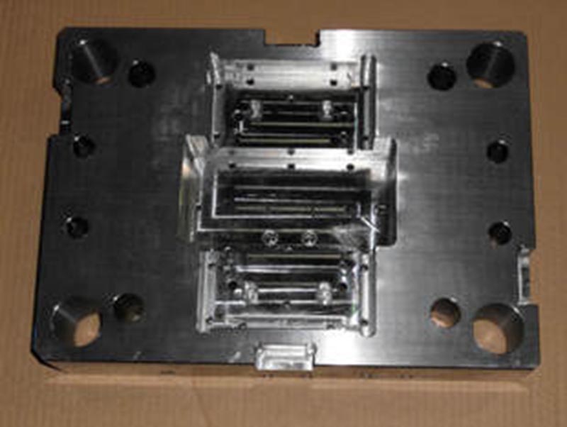 白沙精密塑料模-06